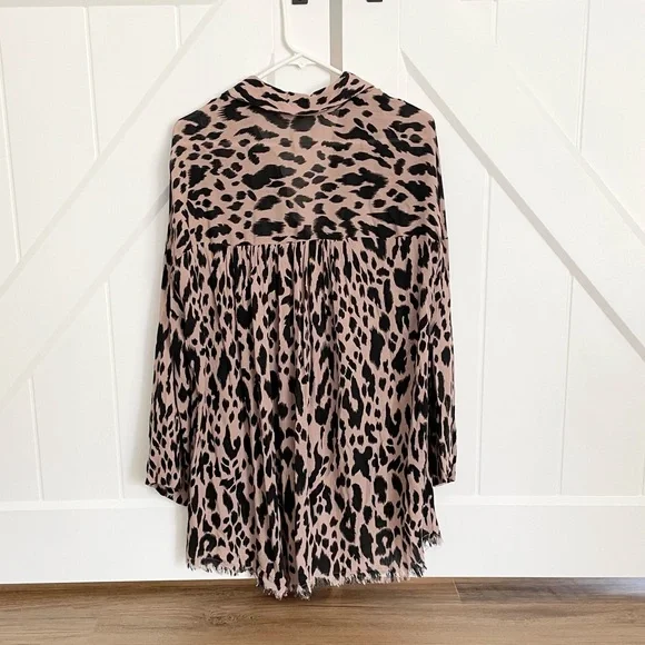 Umgee Animal Print Long Sleeve V-Neck Tunic Oversized Top - Picture 7 of 9